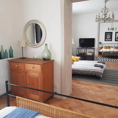 Belvarosi Kerteshaz Holiday home *