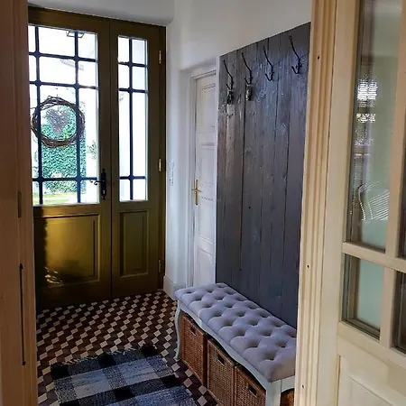 Belvarosi Kerteshaz * Кестхей