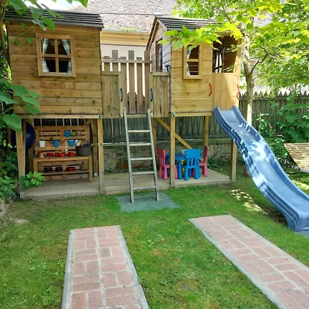 Belvarosi Kerteshaz Semesterbostad Keszthely