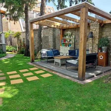 Belvarosi Kerteshaz *