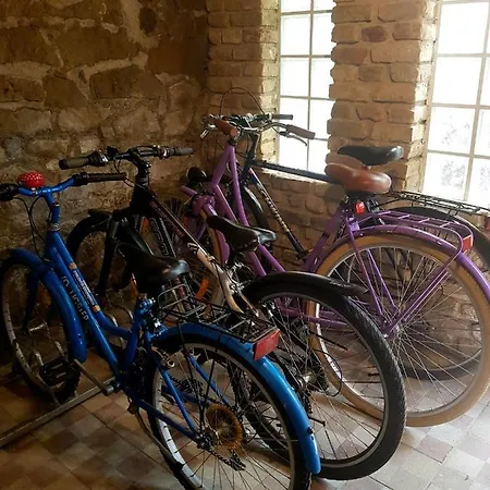 Дом отдыха Belvarosi Kerteshaz *