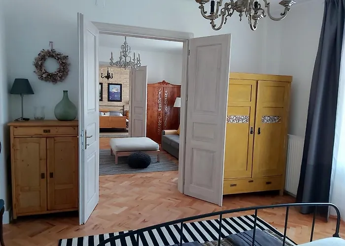 Ferienhaus Belvarosi Kerteshaz *