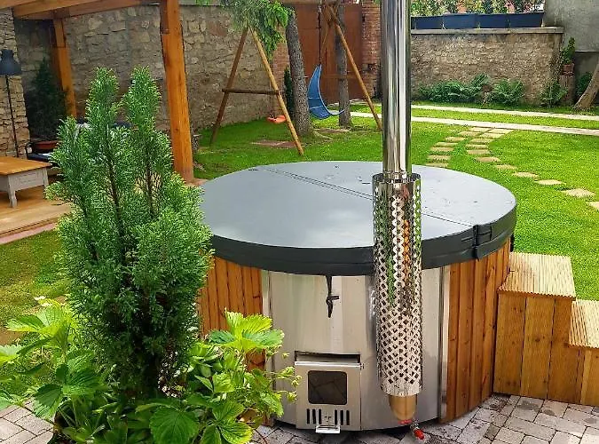 Belvarosi Kerteshaz *