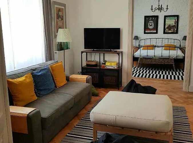 Ferienhaus Belvarosi Kerteshaz *