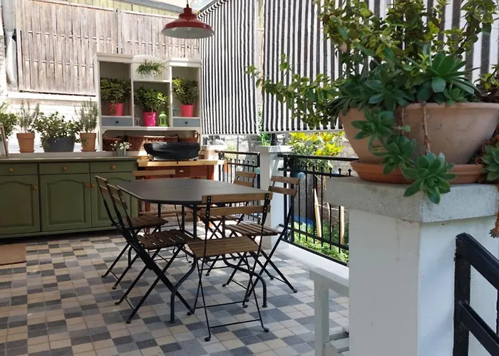 Belvarosi Kerteshaz * Keszthely